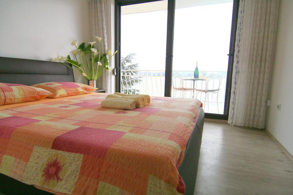 Apartments Marta Trogir Room photo