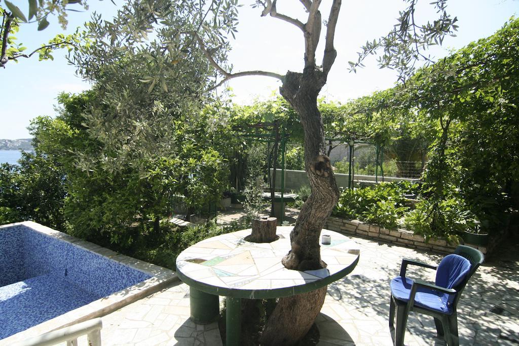Apartments Marta Trogir Exterior photo